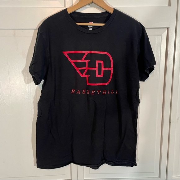 University of Dayton Flyers UD College Basketball Black T-Shirt Tee L - Picture 9 of 9